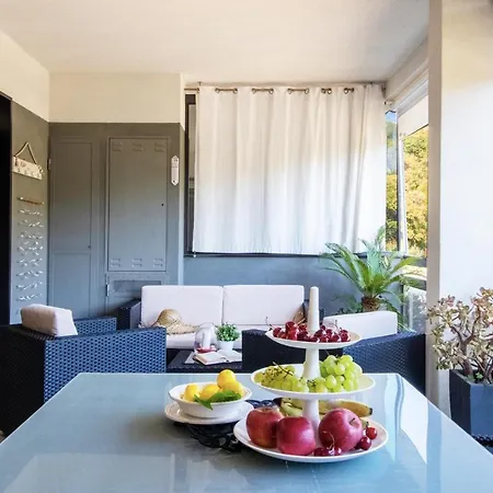 Pine Terrace * Chiavari