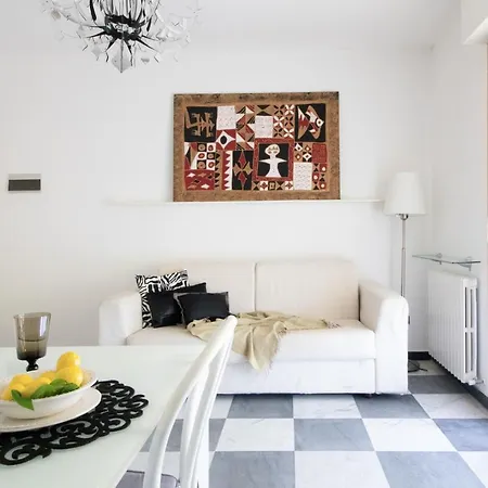 Pine Terrace Apartment