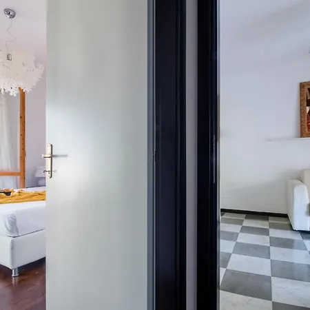Pine Terrace Apartment *